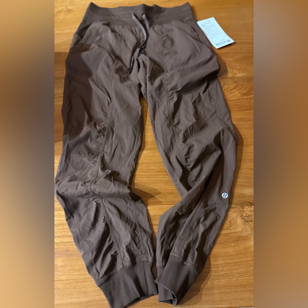 Lululemon Dance Studio MR Jogger Java Size 6